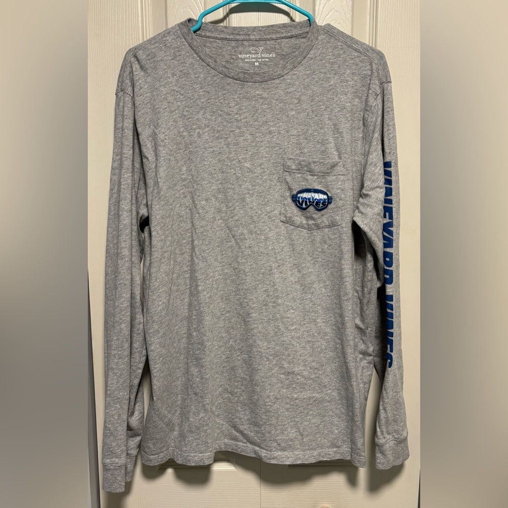 Vineyard Vines Men’s Gray Long Sleeve Pocket Logo T-Shirt Medium - Picture 3 of 6